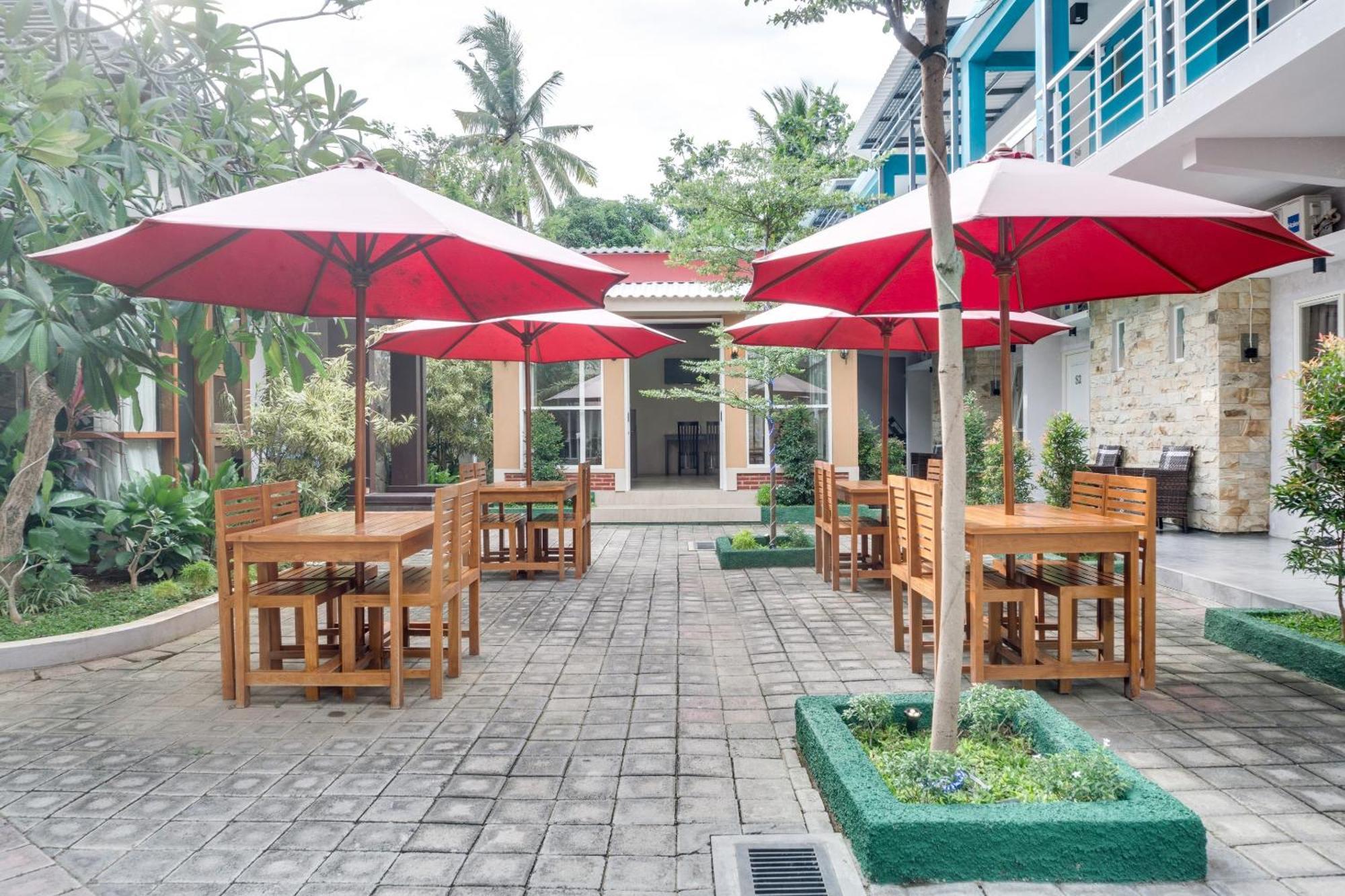 Super Oyo 1579 Kate'El Inn Banyuwangi  Exterior photo